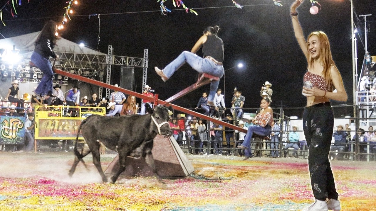 ¡TREMENDO REGALOTE LES DIO EL TORO A ESTAS MUJERES POR SAN VALENTÍN! Sube y Baja del Jaripeo