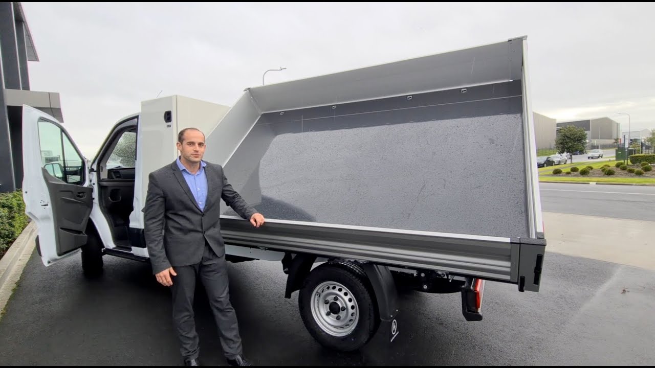 AT Minute - 3 way 2 ton tipper