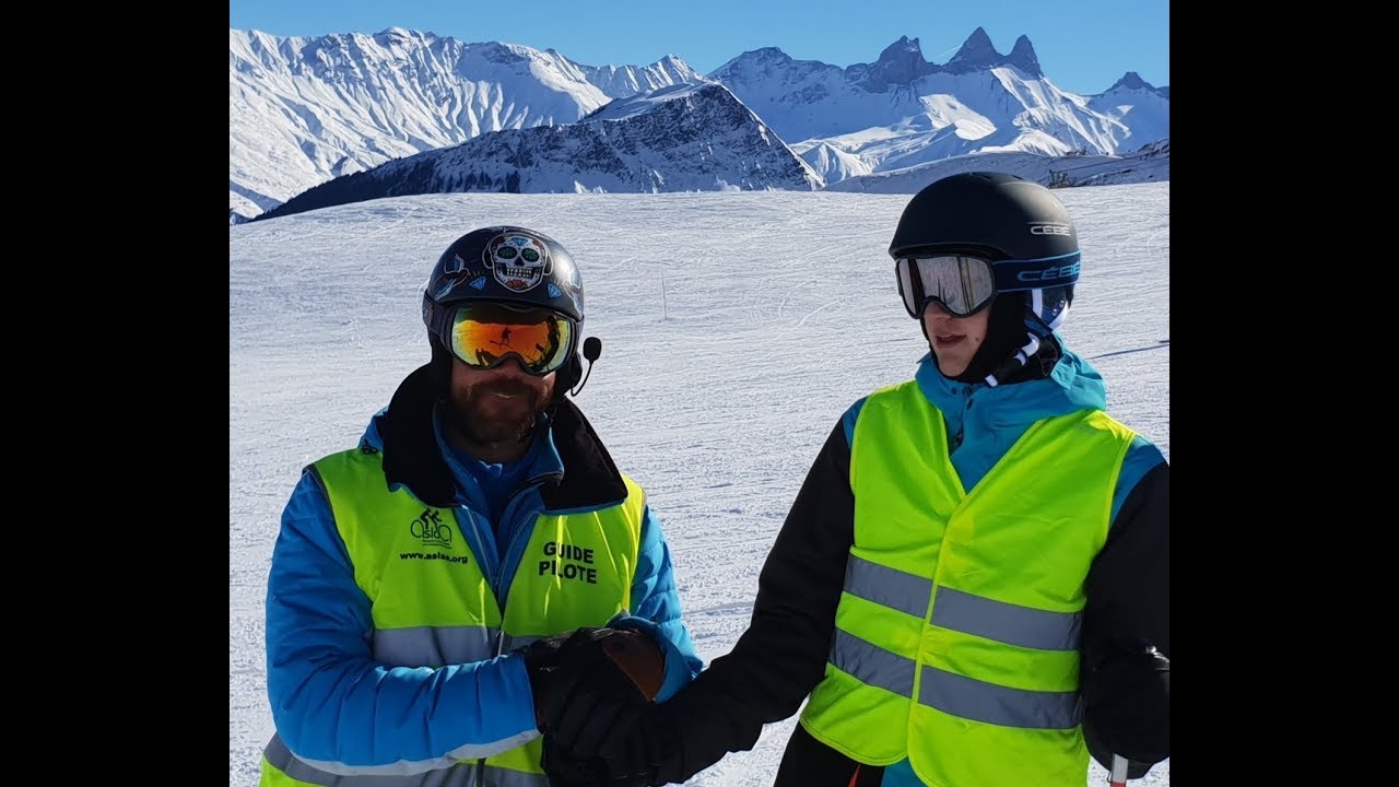 Emilien, 15 ans, aveugle guidé par Titou, ESI La Toussuire 2019  HD