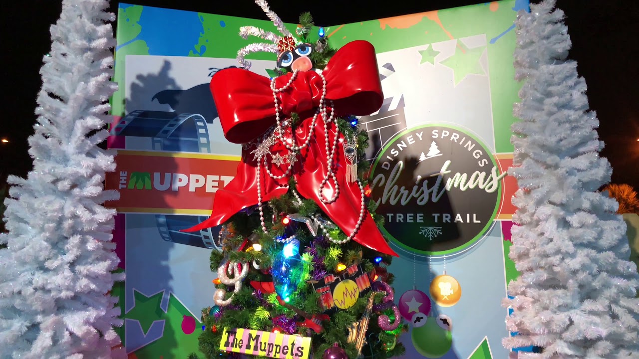 Disney Springs Christmas Tree Trail 2017 [4K]