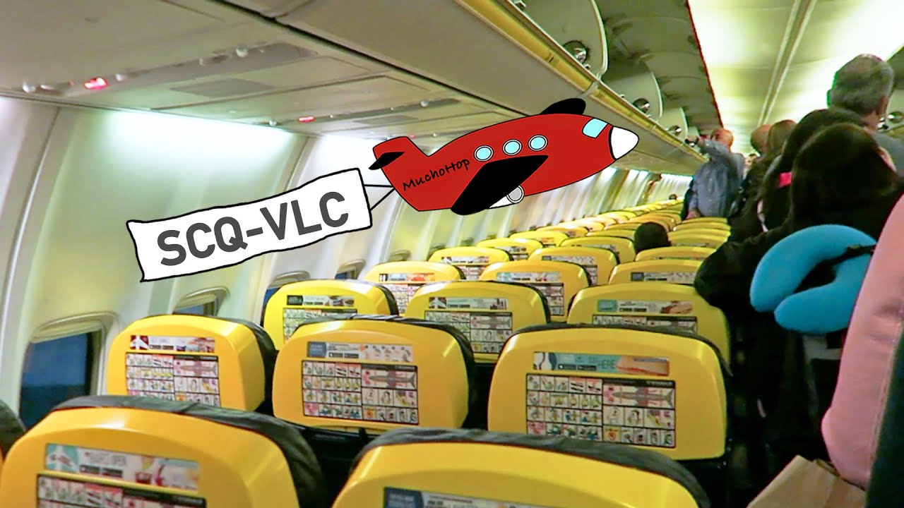 CHECKIN, BOARDING OF RYANAIR FLIGHT SANTIAGO DE COMPOSTELA (SCQ) - VALENCIA (VLC) (SPAIN)