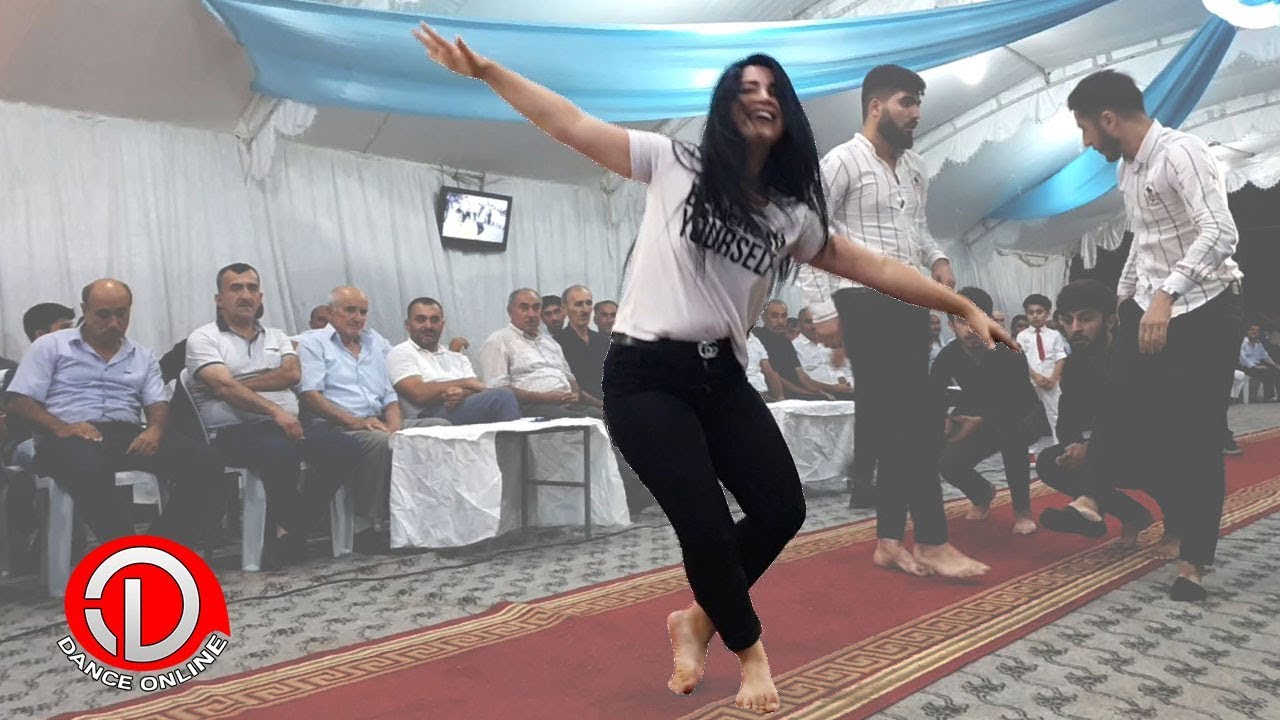 Ağ köynekli qizin Palatka Toyunda yeni Reqsi 😍