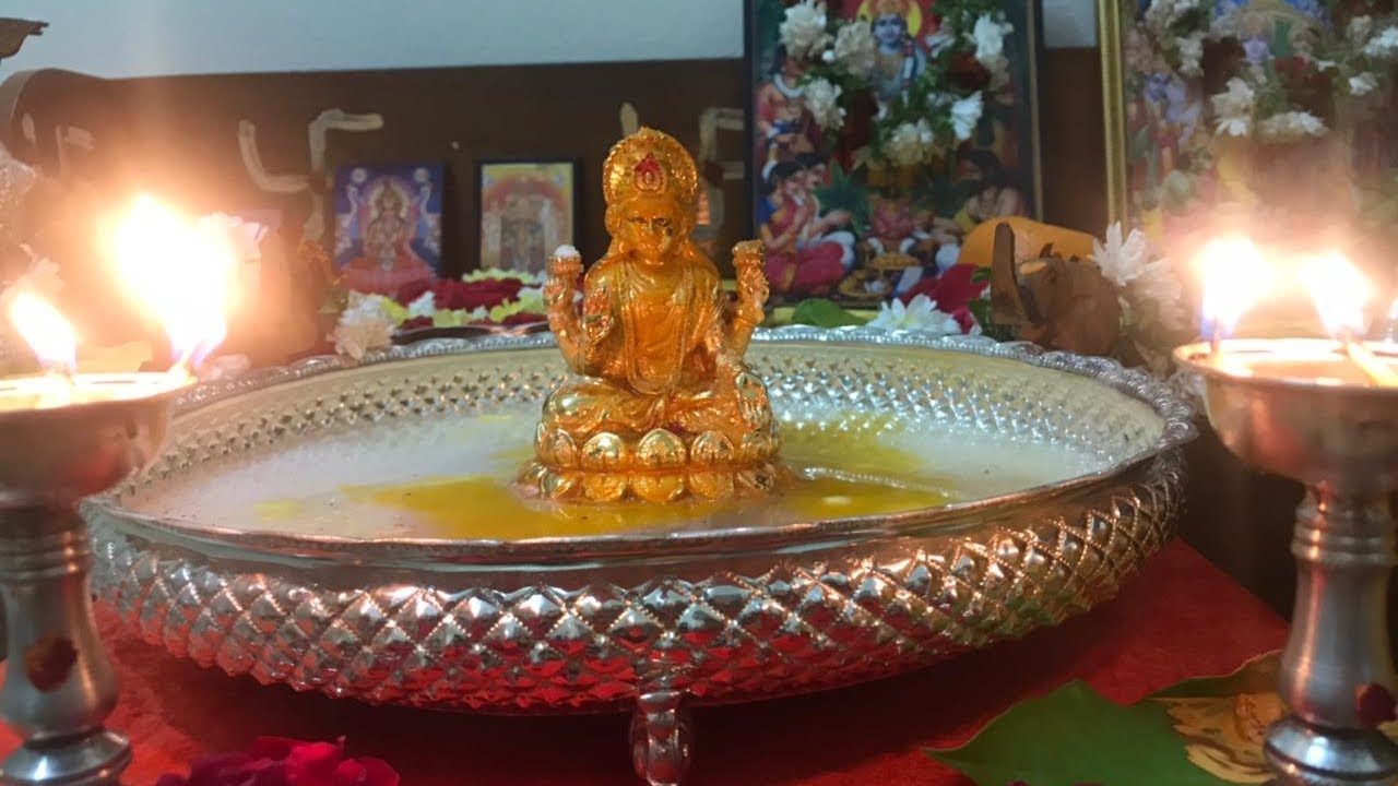 Sri Maha Lakshmi Abhishekam🙏🏻🙏🏻
