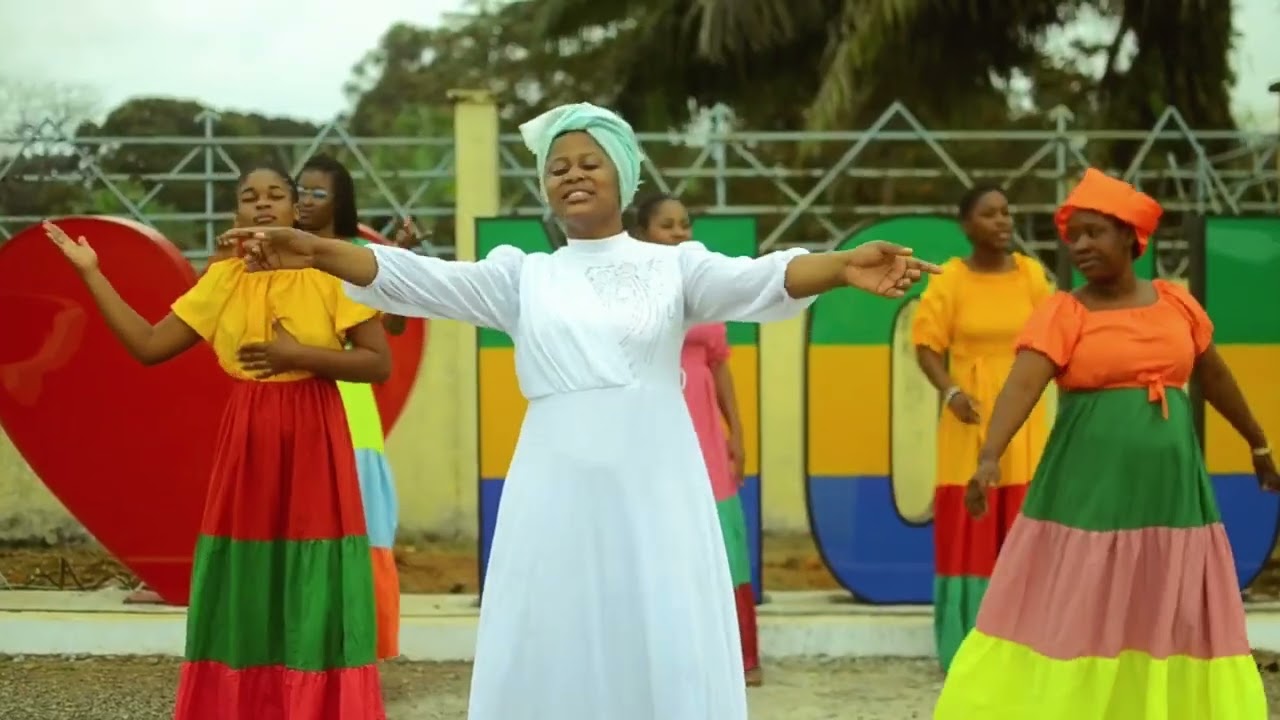 SHARON MONINGA - Si ton Dieu n’agit pas Essaye le Mien