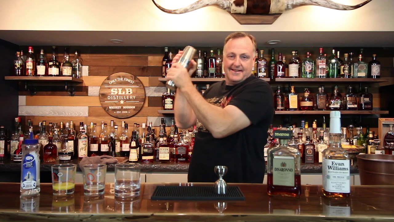 How to make an Amaretto Stone Sour