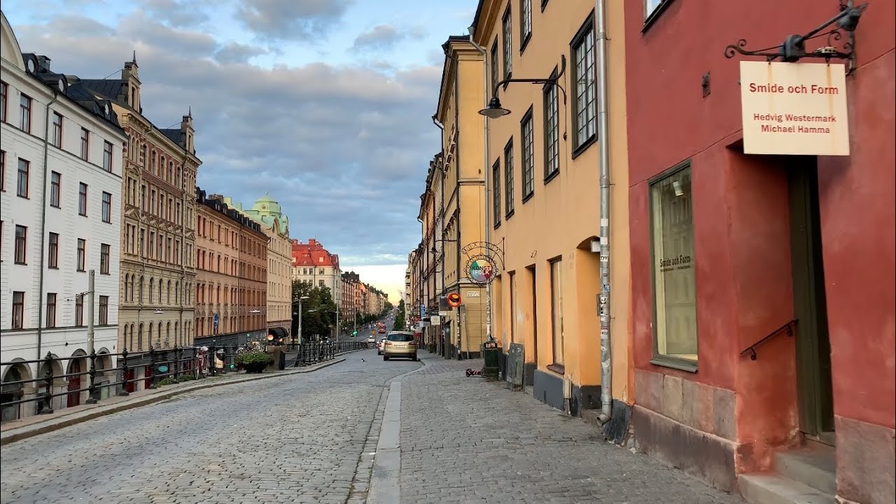 Stockholm Walks: Hornsgatan. Slussen to Hornstull , 4k, natural sound (2.5 km treadmill / relaxing)