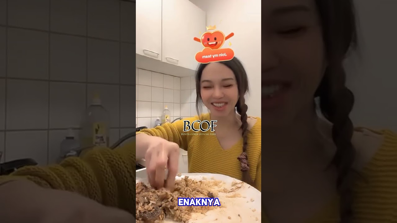 BUNDA CORLA RATU JRENG ENAK BANGET LIHAT PORSINYA SAAT MAKAN SAHUR SAYUR RENDANG PULA AMPE NGILER