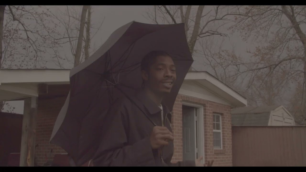 El Cousteau - B/W [Official Video]