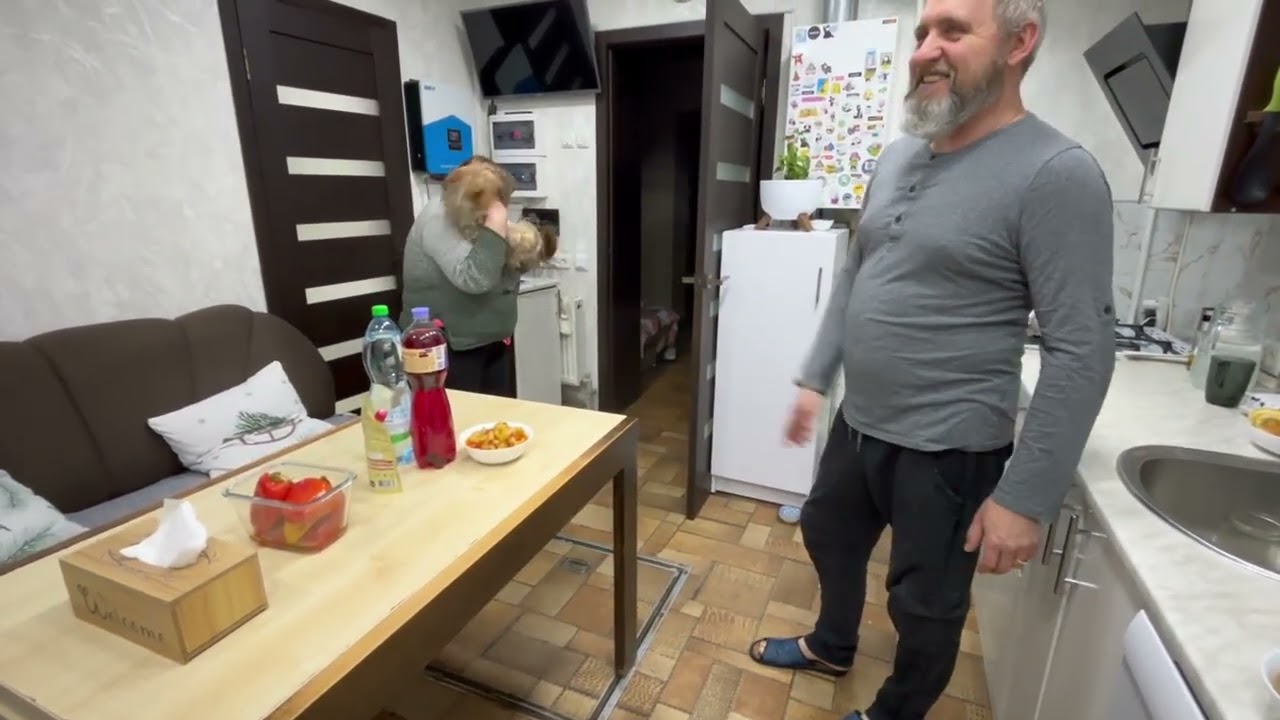 Ждём гостей к ужину.Запекаем очень вкусные крылышки.
