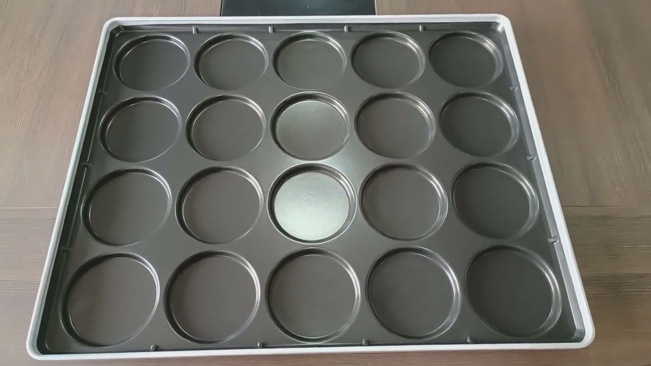 RK Bakeware China 5 Inch Nonstick Hamburger Bun Pan Overall Size 730.3X584.2MM ( 28.75&lsquo;&rsquo;X23'')