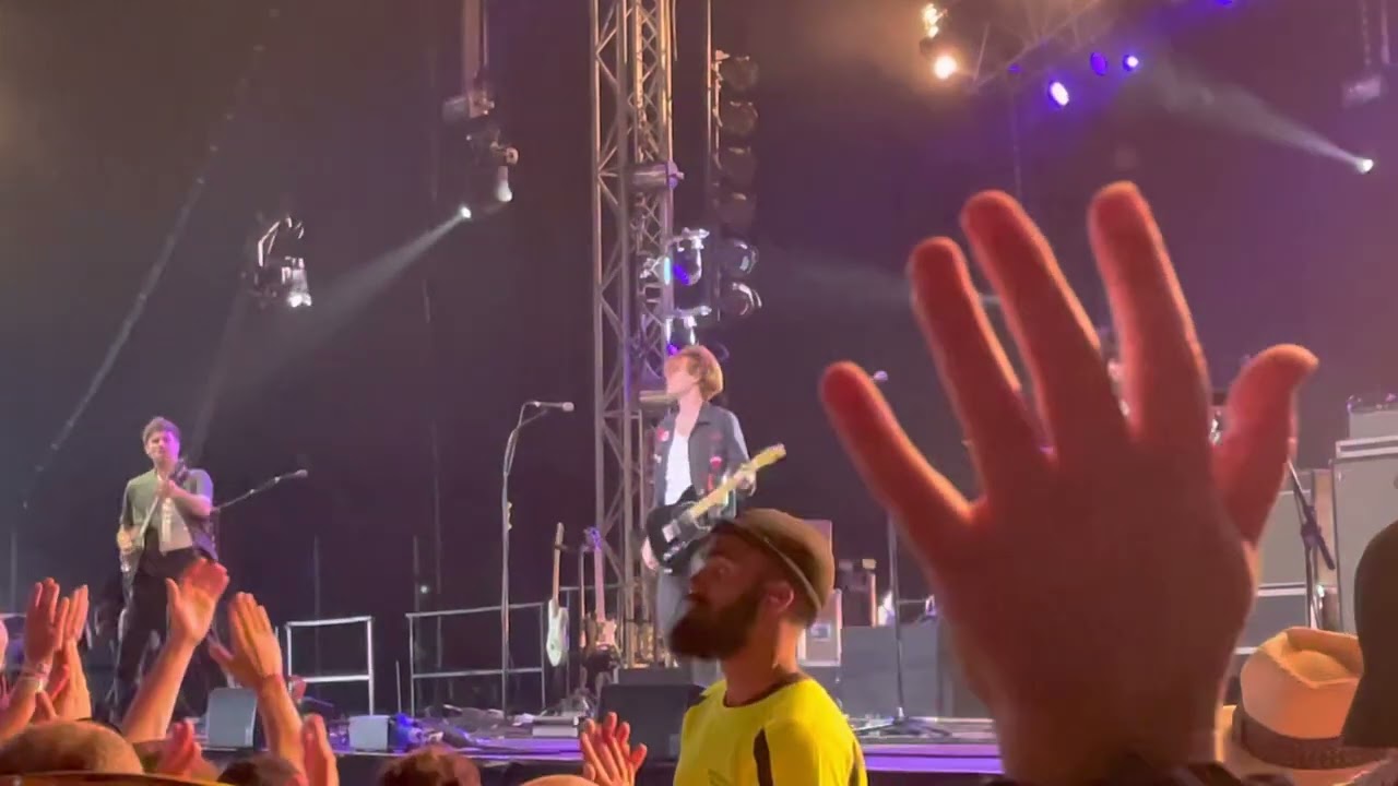 The Amazons with a brilliant performance of ‘Black Magic’ on the Big Top stage at IOW22