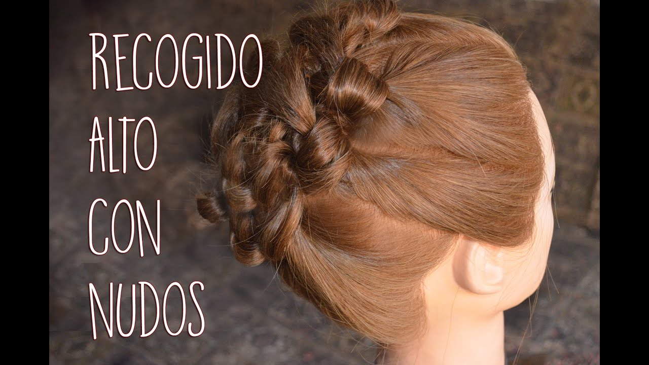 Peinado recogido alto con nudos