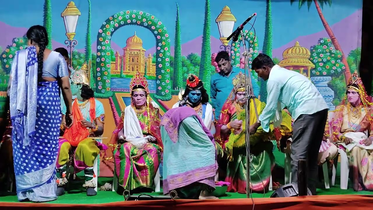 మెదక్ డిస్టిక్ పెద్ద శంకరంపేట గ్రామ పక్కన భుజరం పల్లి  మొదటి రోజు నల్ల పోచమ్మ ఆట 