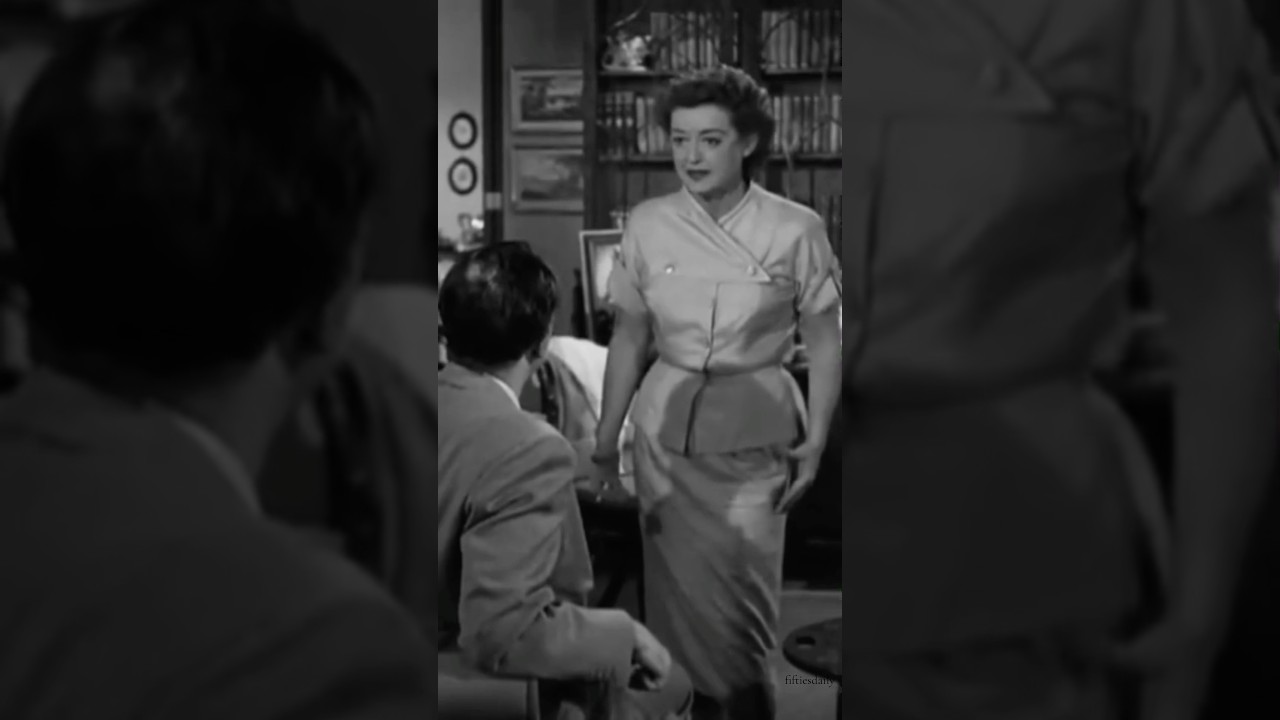 Bette Davis, Fay Baker and Herb Vigran in ‘The Star’ (1952)💵 