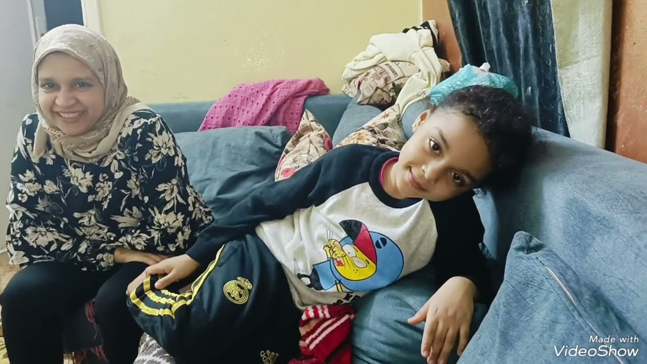اميره قالت لي لازم اعمل لك كيكه الساعه 5 الفجر مع شاي بلبن في اخر السهره 🫣