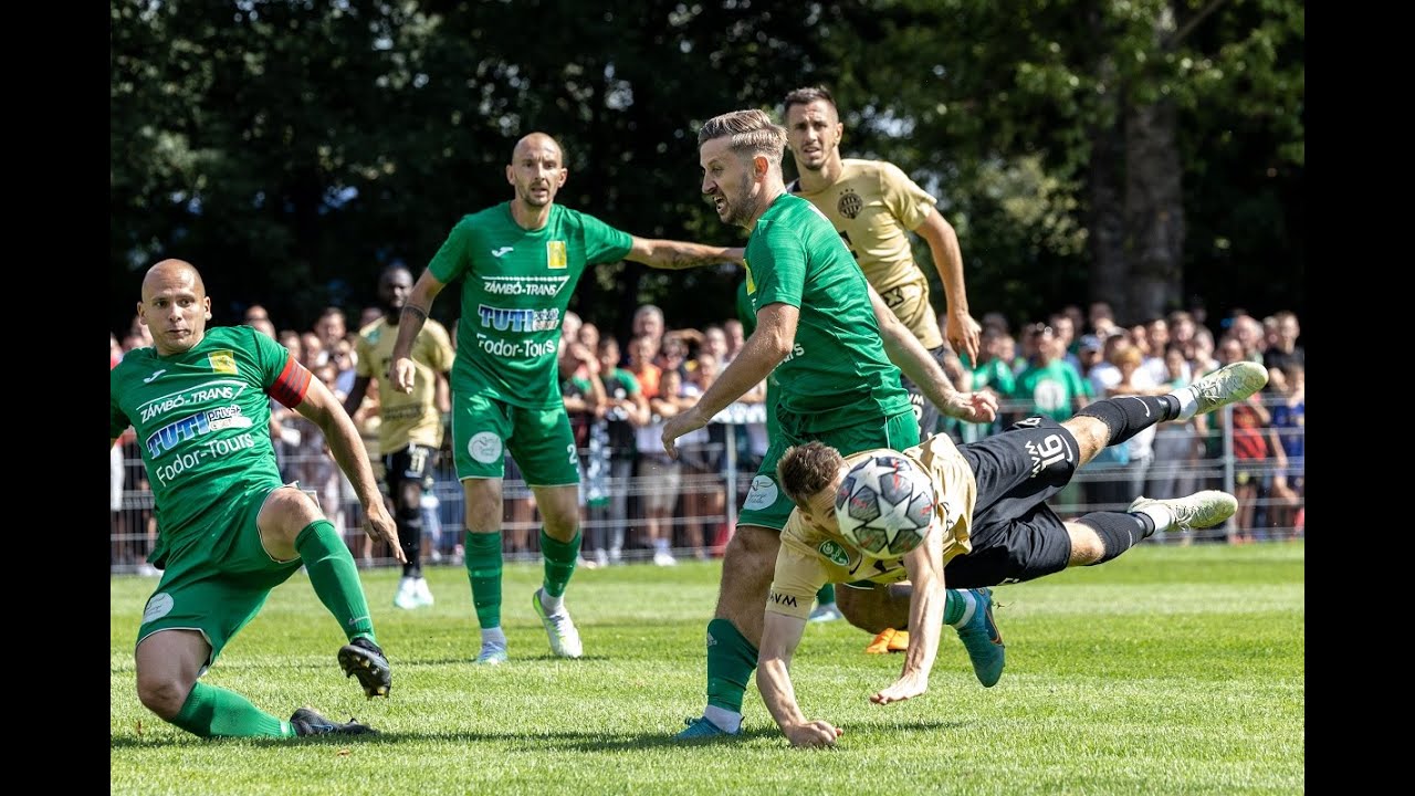 A legjobb helyeket reggel fél hétkor kellett elfoglalni a nagyecsedi futballpályán