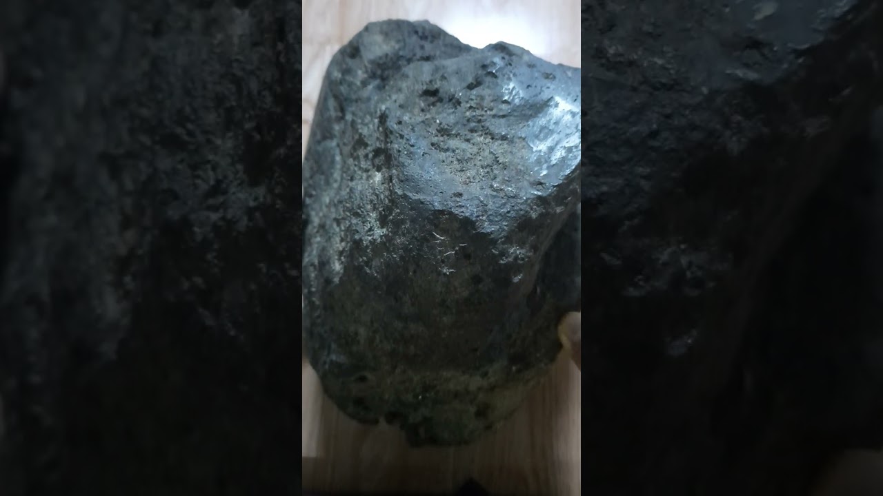 Meteorite lron stone have small metal particles 38kg.850gam for sale dollar. 0938923439 