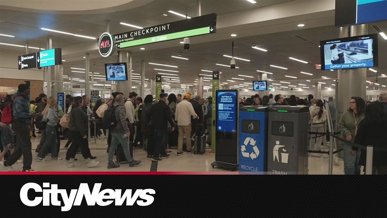 В аэропортах США участились задержки рейсов из-за того, что сотрудники TSA (Управления транспортн...