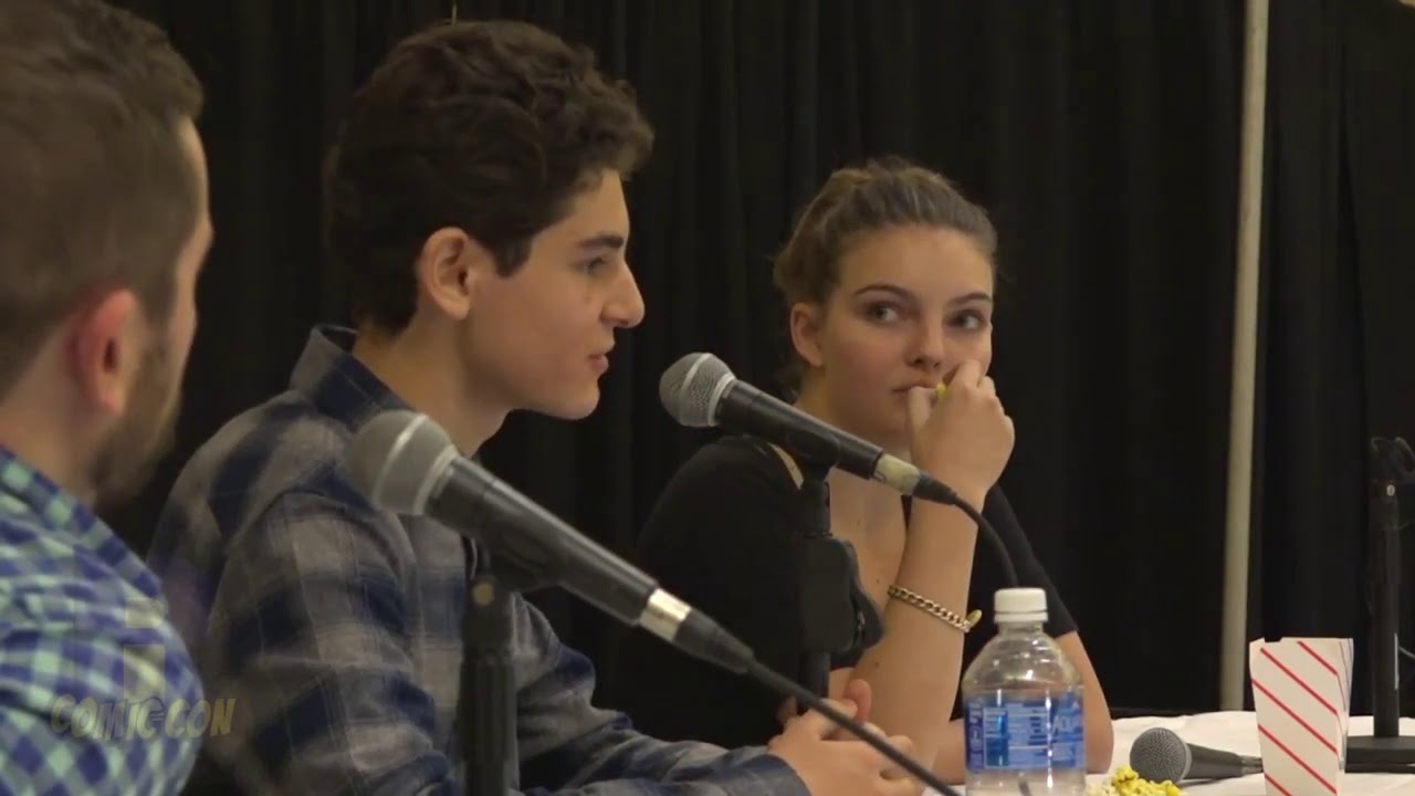David Mazouz and Camren Bicondova | Rhode Island Comic Con | Gotham | 11 November 2017