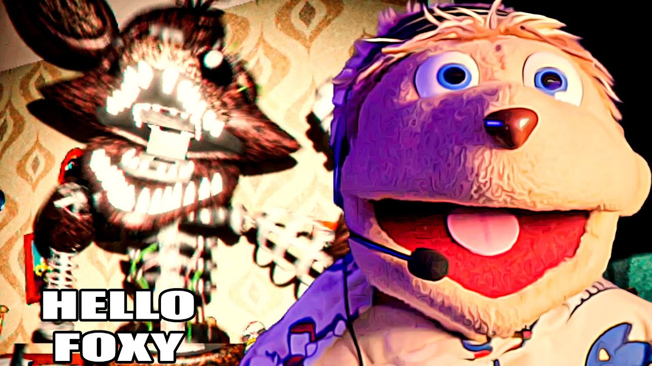 Do NOT Flash Foxy In Hello Neighbor