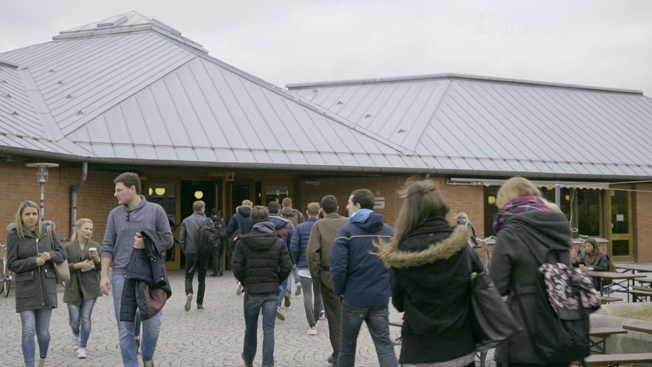 Kleine Campus-Tour für Erstis an der Uni Bayreuth