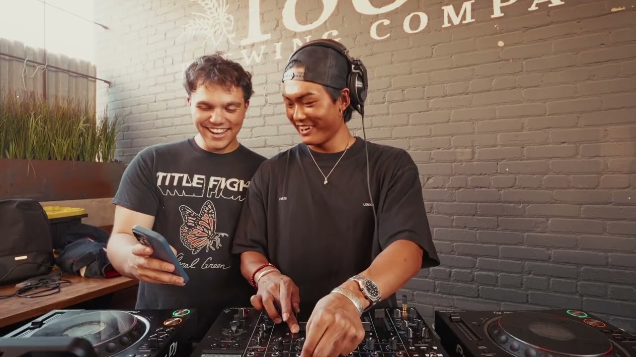 SHOCK IN THE CIRCLE 001