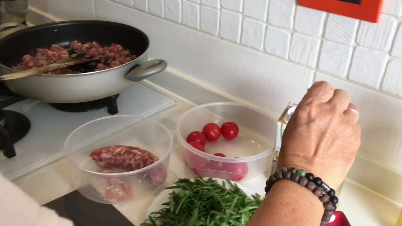 Orecchiette salsiccia e rucola