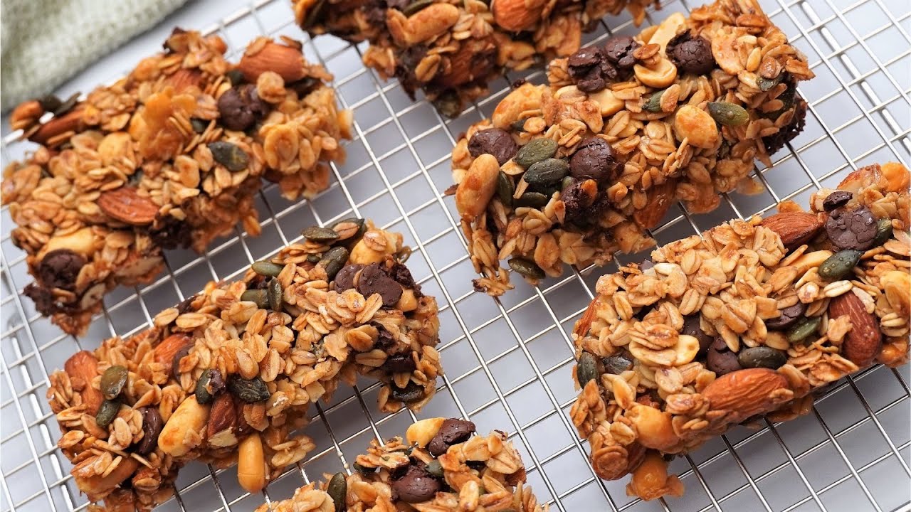 Amazing Granola Bars Recipe | You won't buy them ever again!