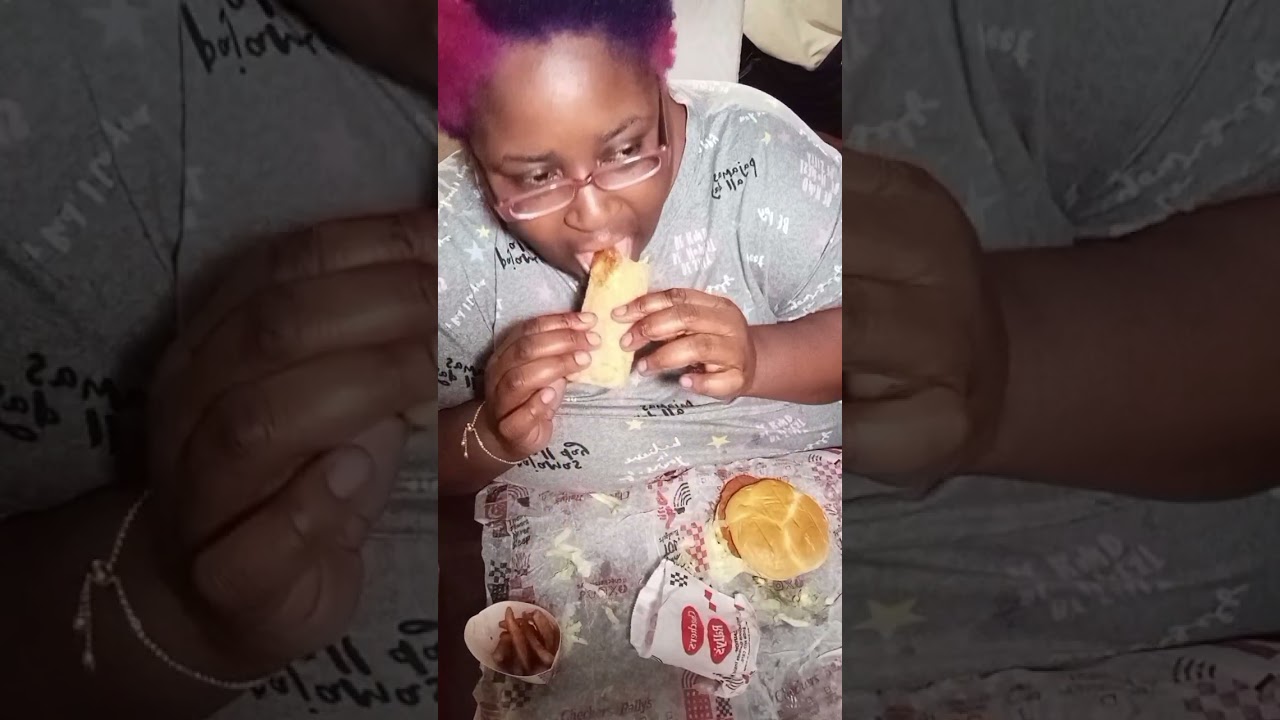 #Mukbang  #ASMRMukbang  #CheckersMukbang  #FastFoodMukbang  #EatingASMR  #SilentMukbang  #Foodie
