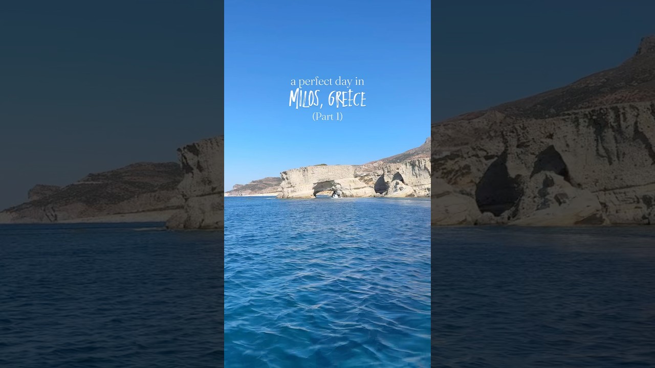 island hopping in Greece #greeksummer #greecetravel #travelinspiration #traveltips