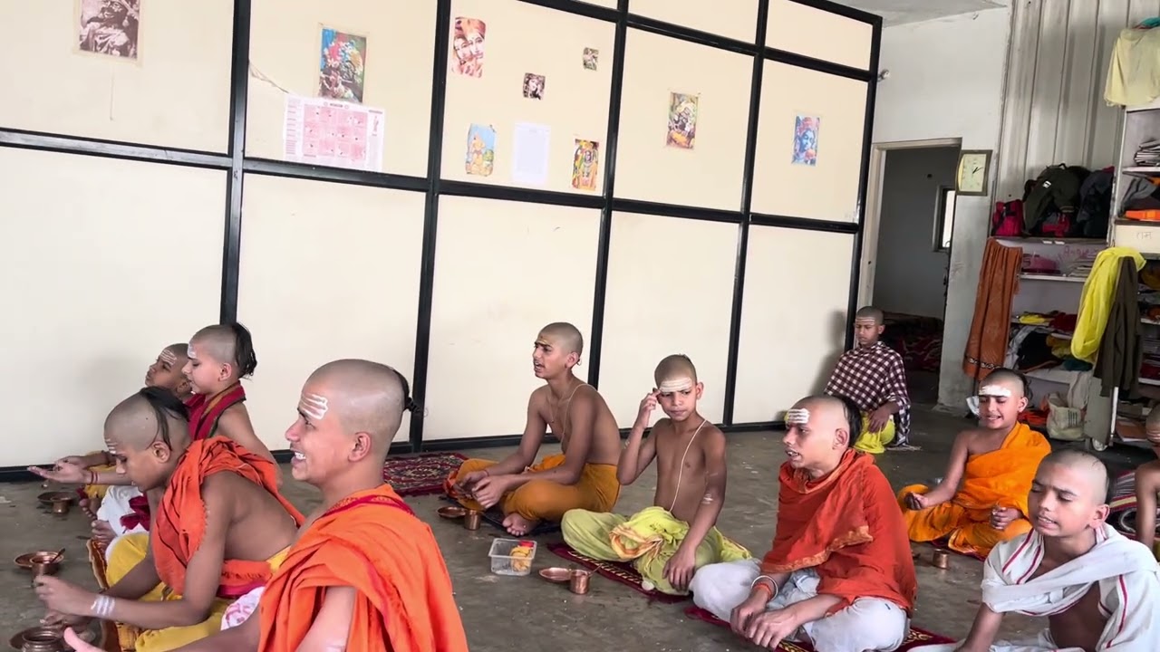 Students of Radha Gayatri Kala Gurukulam performing Madhyan Sandhya 