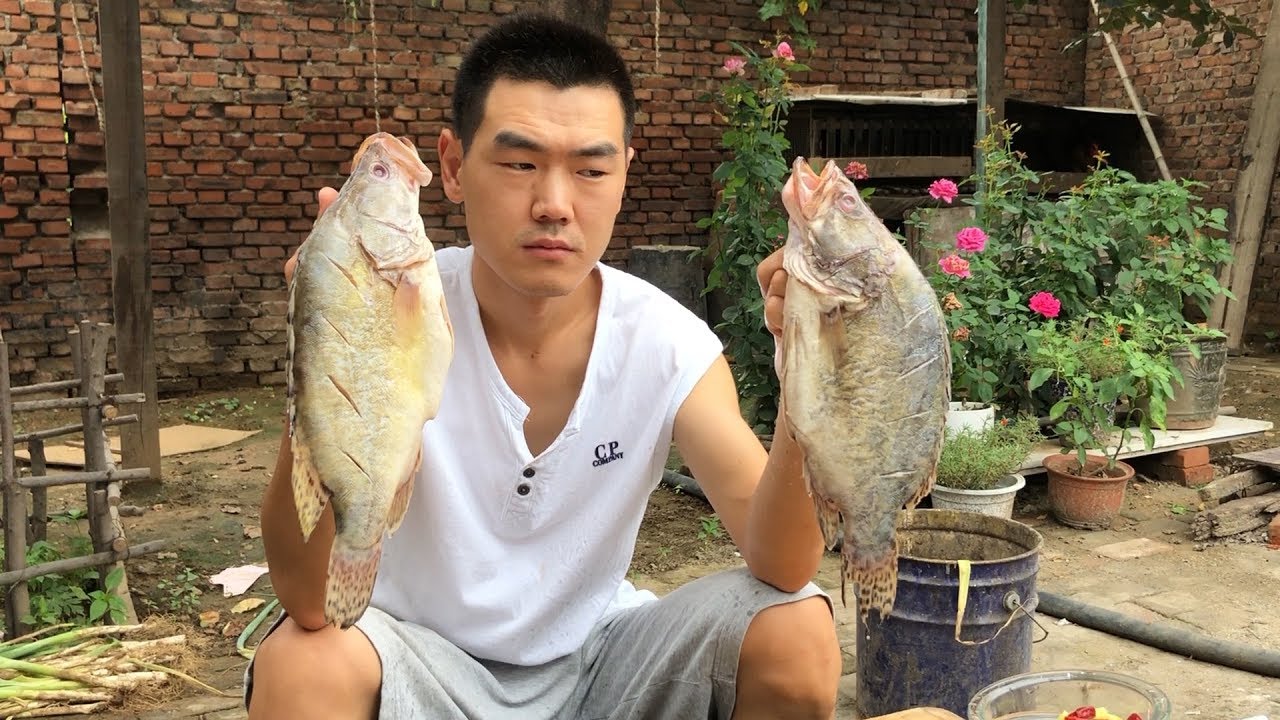 【食味阿远】阿远做红烧臭鳜鱼吃，两条100多块，闻着臭吃着香，老爸挺爱吃 | Shi Wei A Yuan