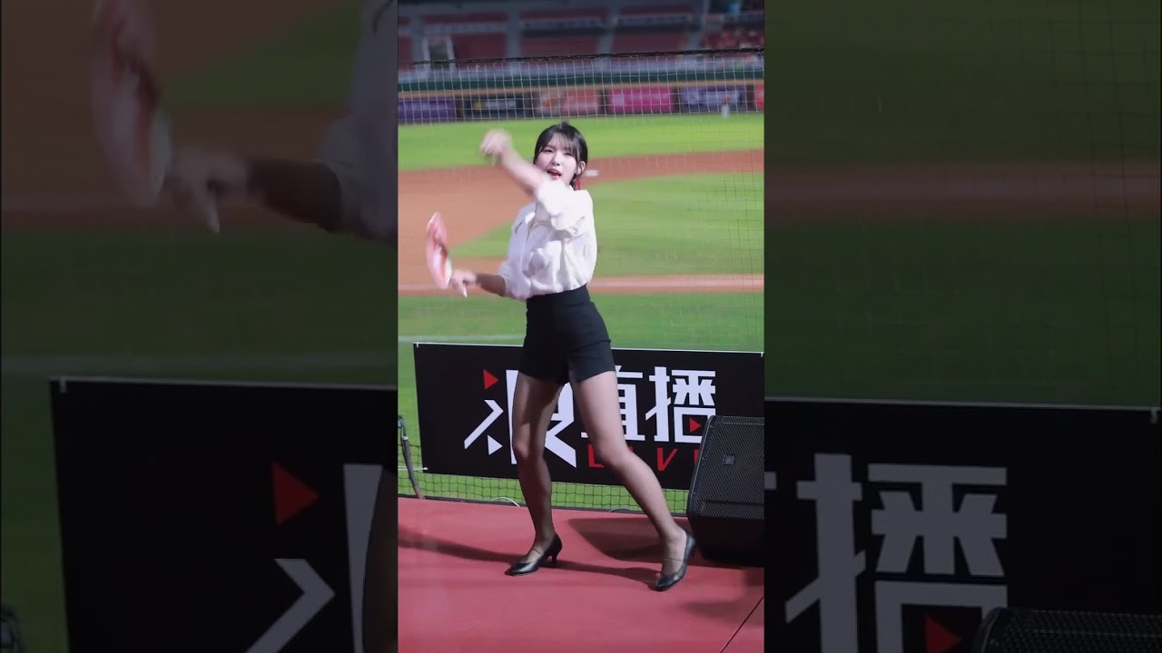 韓籍女神「制服誘惑」電暈粉絲 廉世彬黑絲爆擊你的心#cheerleader #cheerleads #fancam #美女 #樂天女孩 #rakutengirls