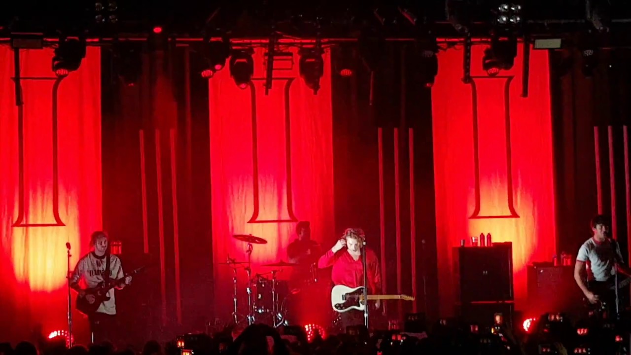5 Seconds of Summer - Moving Along (Live @TRIX, Antwerp, Belgium) (23-03-2018)