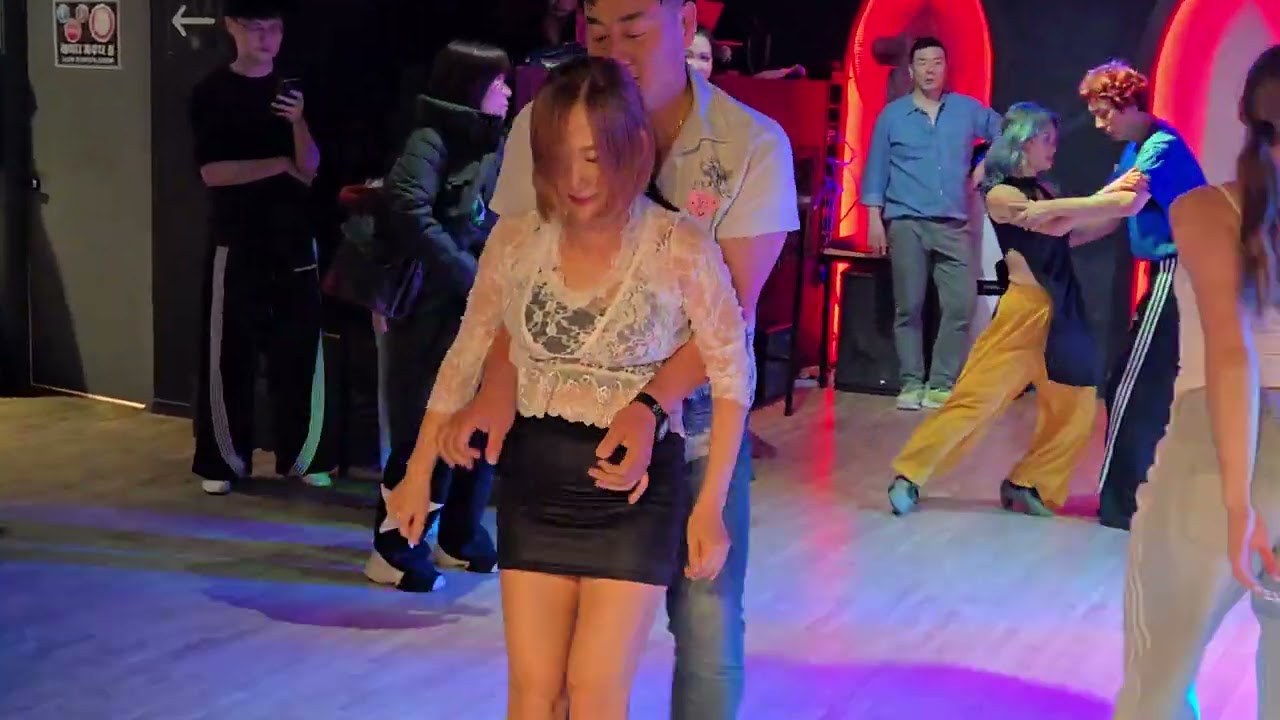 강남 목라틴 쇼셜파티 프리살사(찰스&슬로비)#센슈얼댄스 #dance #라틴댄스 #라틴꼬꼬#쇼셜댄스 #쇼셜파티 #커플댄스 #센슈얼 #평생취미 #강남댄스 #강남맛집#열댄  #즐댄 #춤