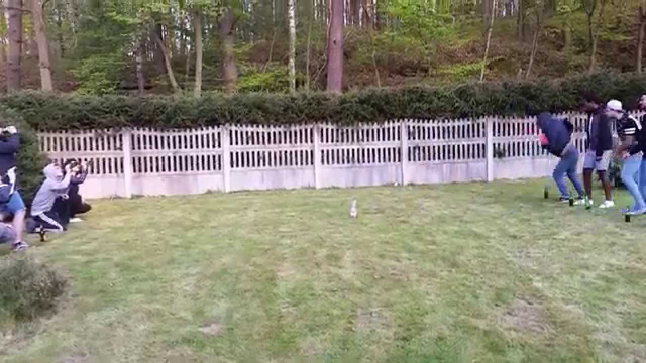 How to play Flunkyball