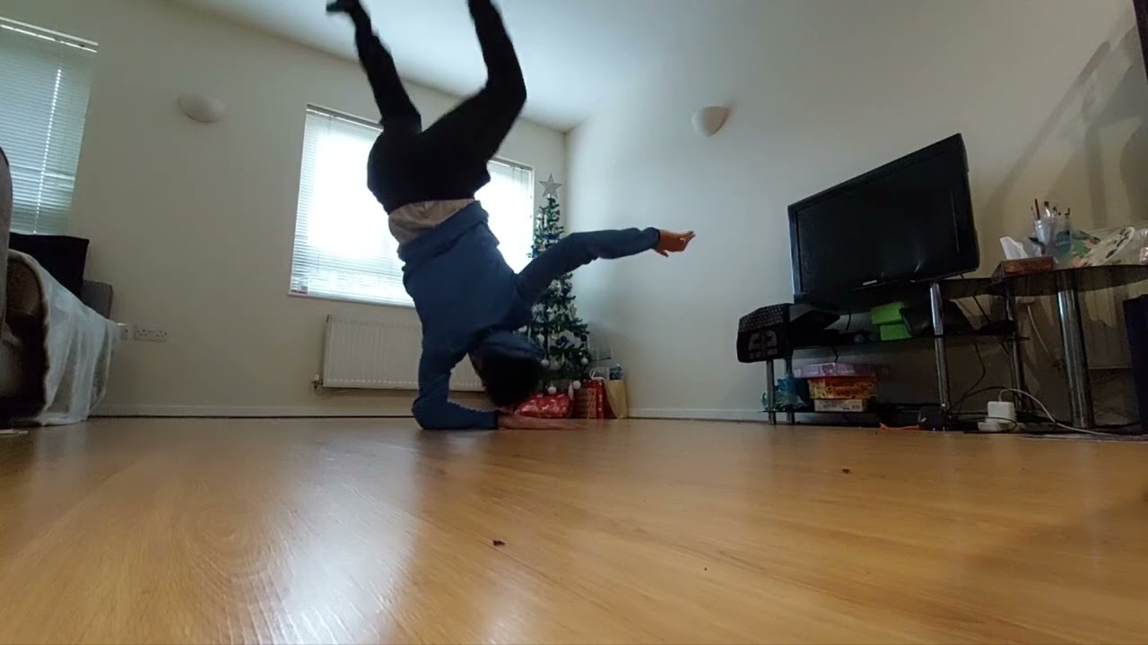 bboy Omar  footwork at home London