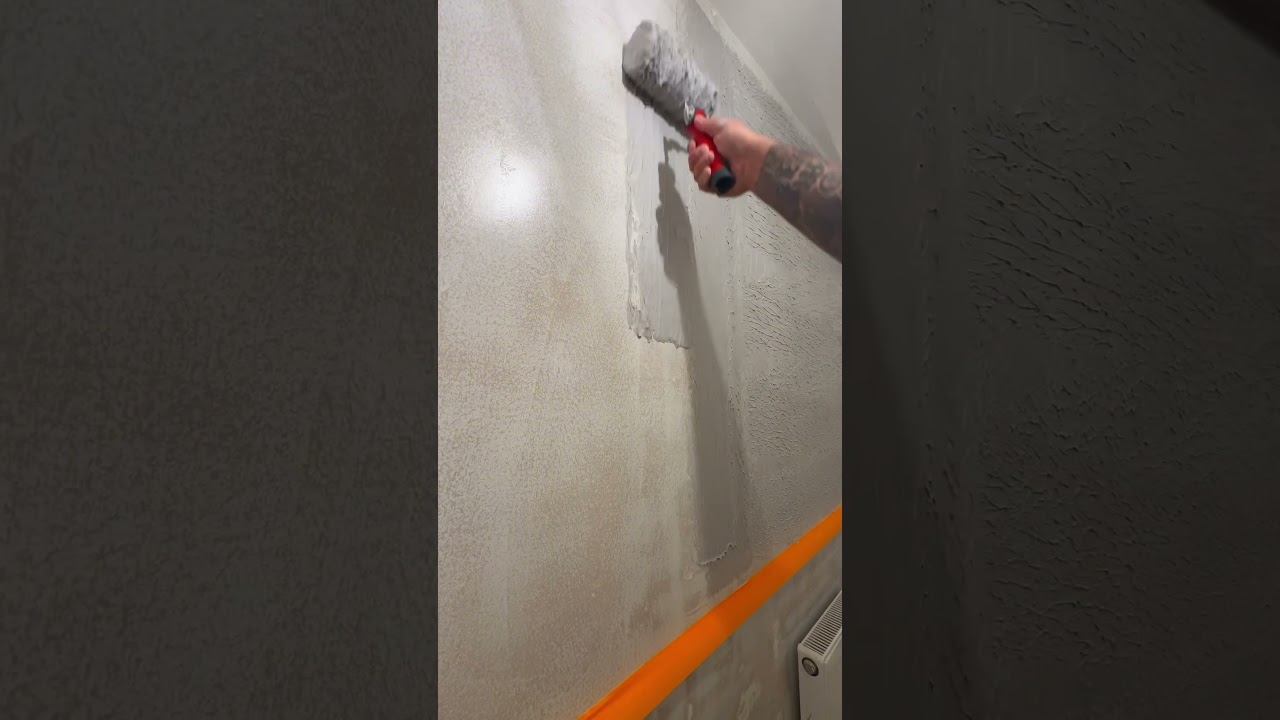 GETTING THE ROLLER FILLER ON.. the best alternative to having your walls plastered #youtube #ytshort