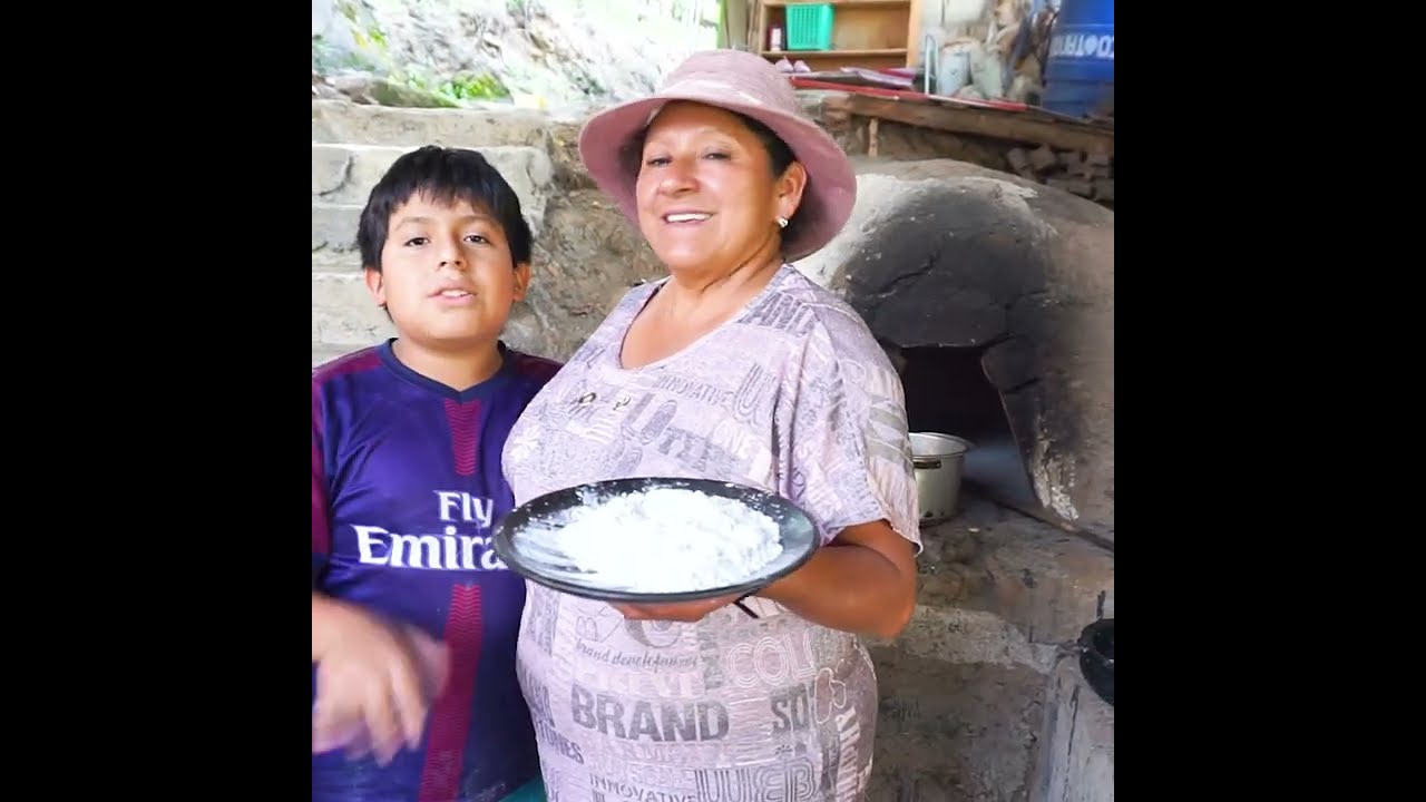 Asi se hace la Harina de Achira para bizcochuelos.