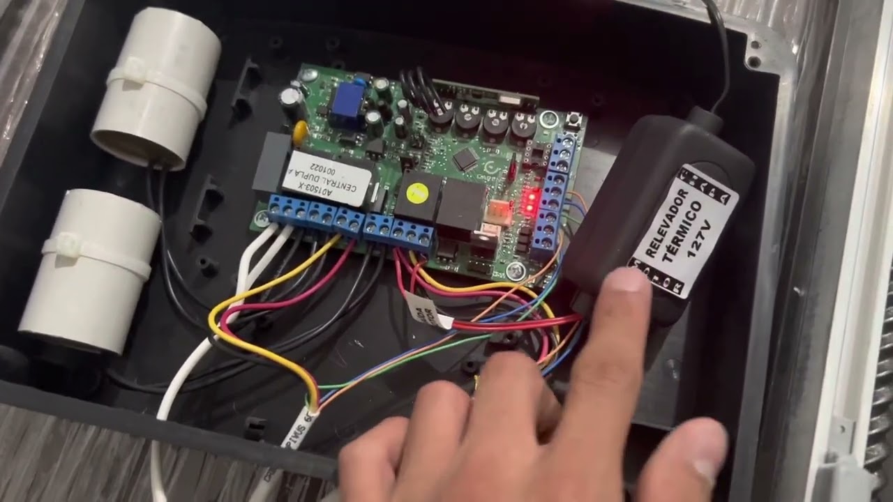 Conexi&oacute;n de chapa el&eacute;ctrica en Pivus DUO SEG sin m&oacute;dulo de 8Funciones