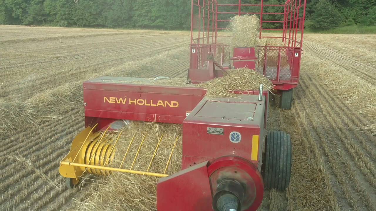 Bailing the last of the 2016 wheat straw new Holland 570 square bailer