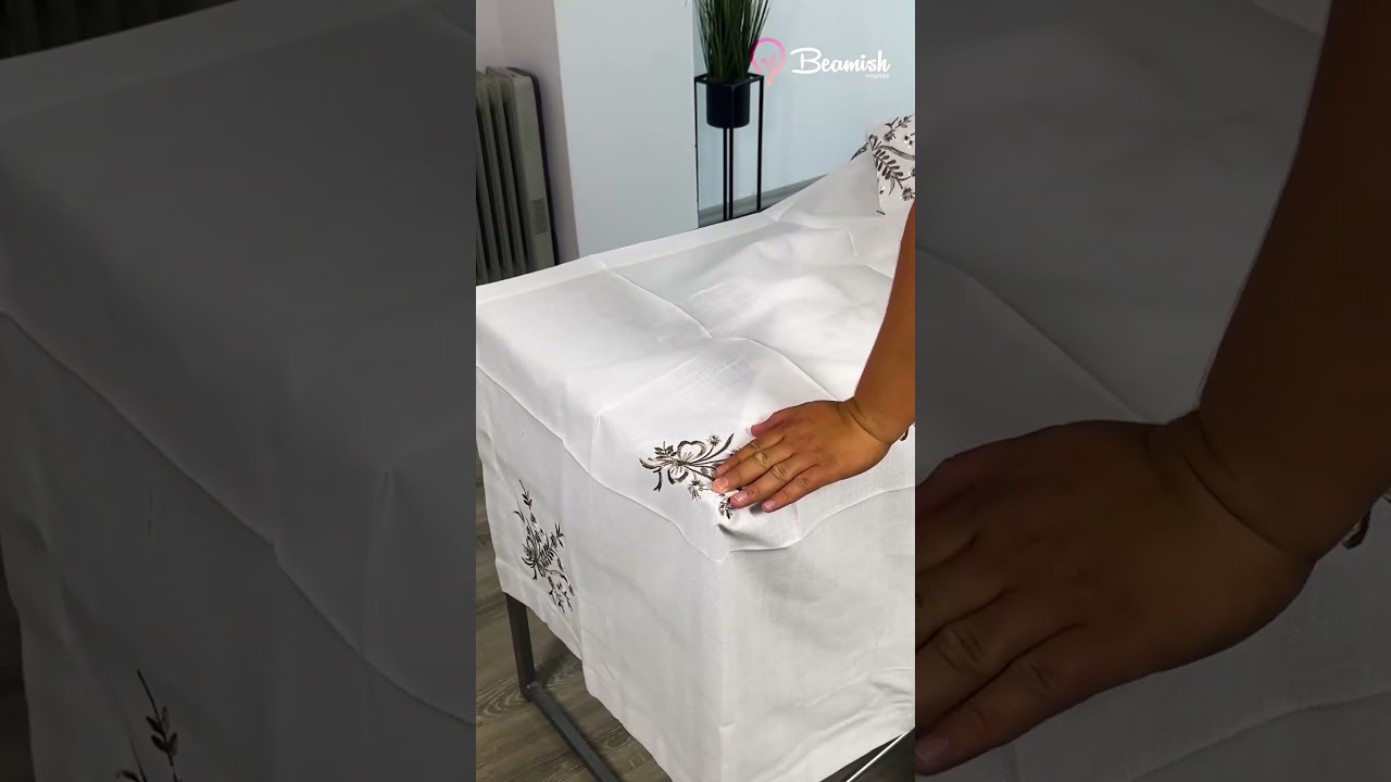 Tablecloth folding hack! #tablecloth #folding #halloween #table