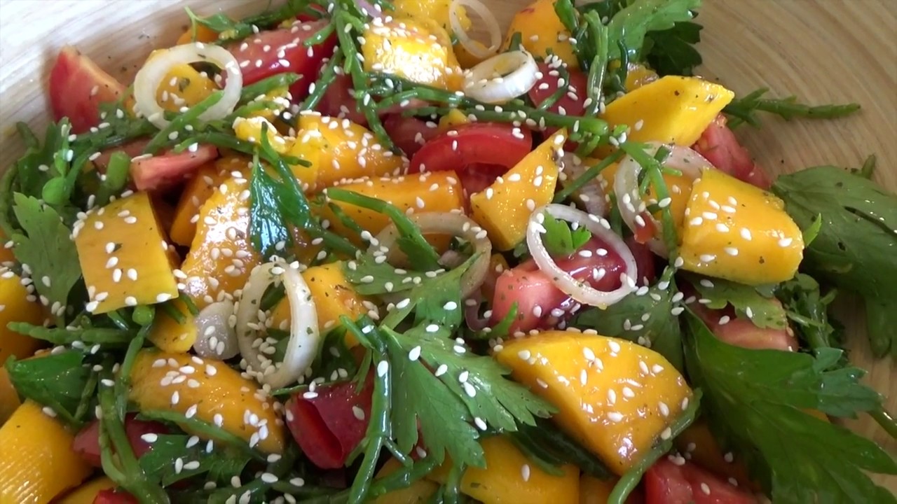 Salade du soir avec Abel - mangue et salicorne.