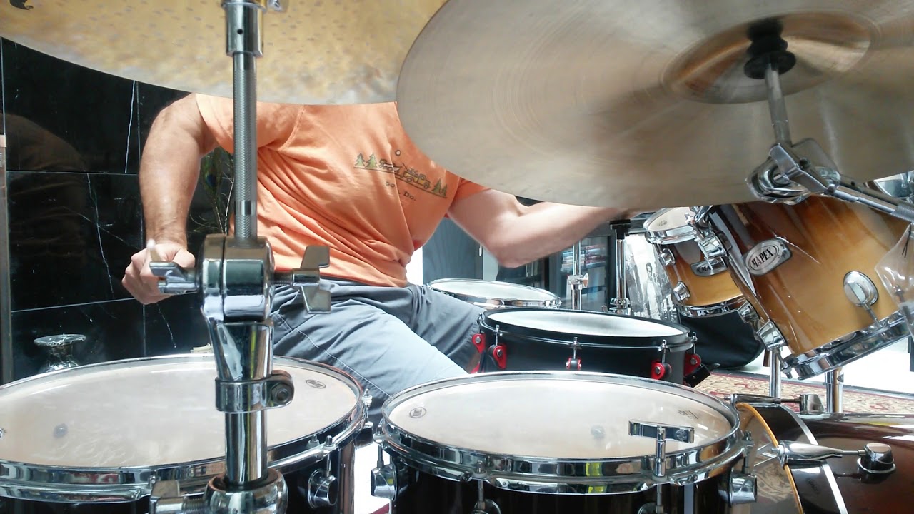 Show me your Tom's and end with snare.