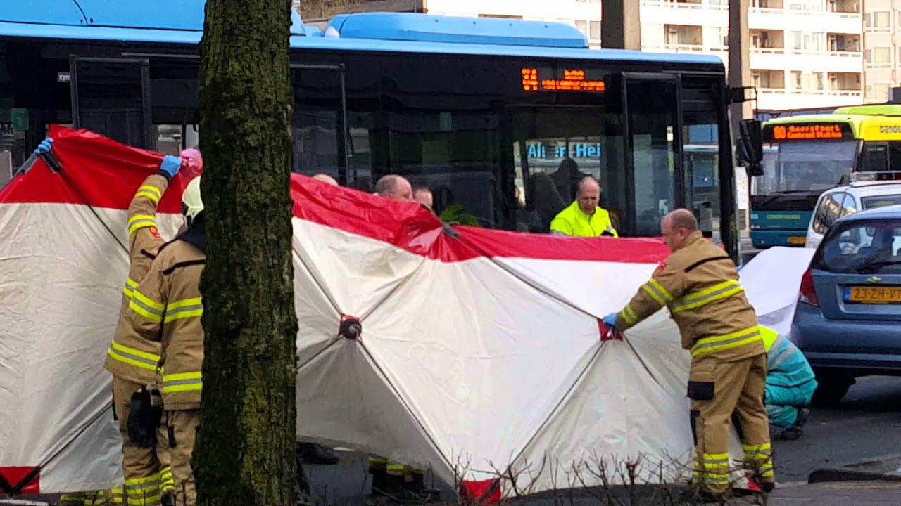 Aanrijding bus vs voetganger Stadsbrink Wageningen 2  02   2016