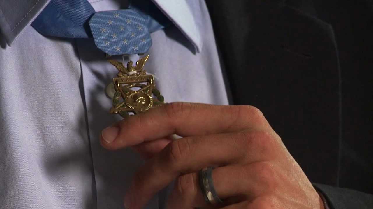 Medal of Honor: Salvatore Giunta (A Moment of Valor)