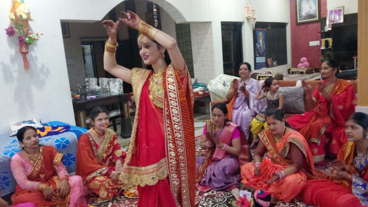  मेरे पिया की उमरिया बढाये रखना मैया मुझको सुहागन बनाए रखना🙏 करवा चौथ में किया सब ने सुंदरडांस🥰👌