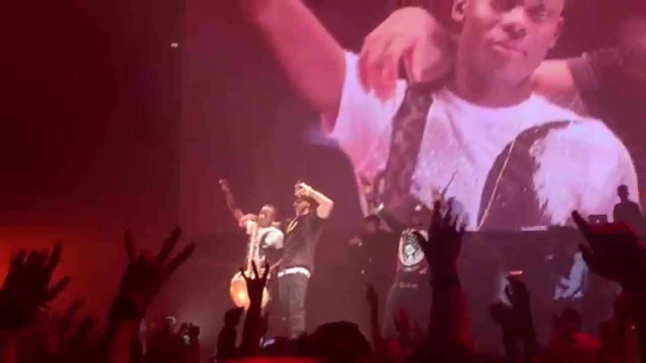 Booba & Benash Ft Sidiki Diabaté - Validée (Ignanafi Debena) Bercy Accor Arena 05.12.2015 Live (HD)