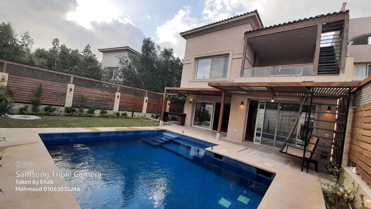 فيلا 470 متر Twin House كومباوند Alex west