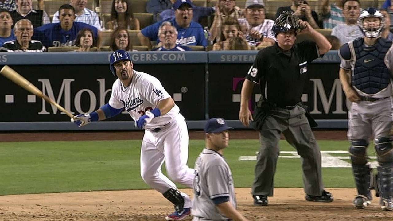 SD@LAD: Adrian smashes a two-run home run off Stults